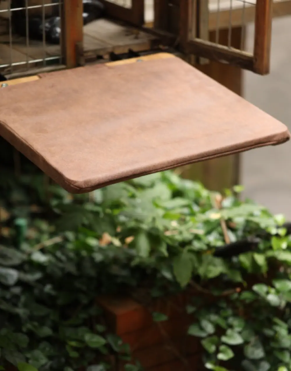 Clamp-On Cushion Platform